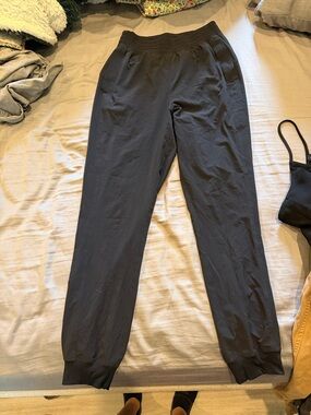 lululemon athletica Women’s Black Jogger Pants
